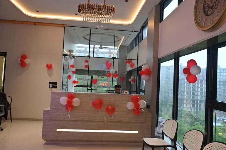 Reception 5, Nano Pod Hotel, Surat