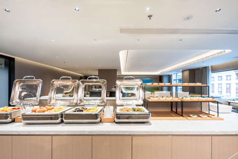 Food & Drinks 5, Ji Hotel Linzhi Bayi Street, Nyingtri