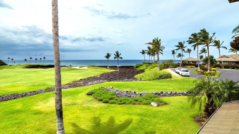 Property grounds 5, Spectacular Ocean Views Gold Member Golf Discounts Private Lanai! - Vrkcv, Hawaii