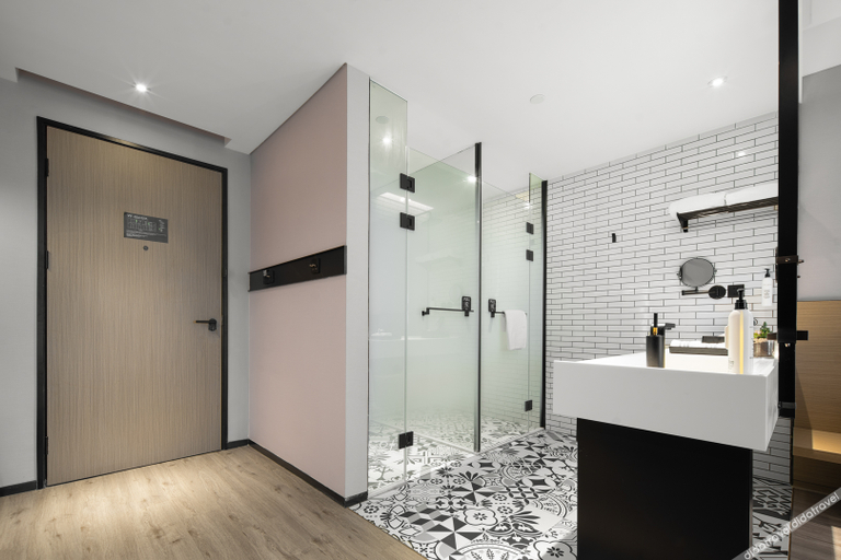 Bathroom 3, Wanda Moments Nanjing South Railway St., Nanjing