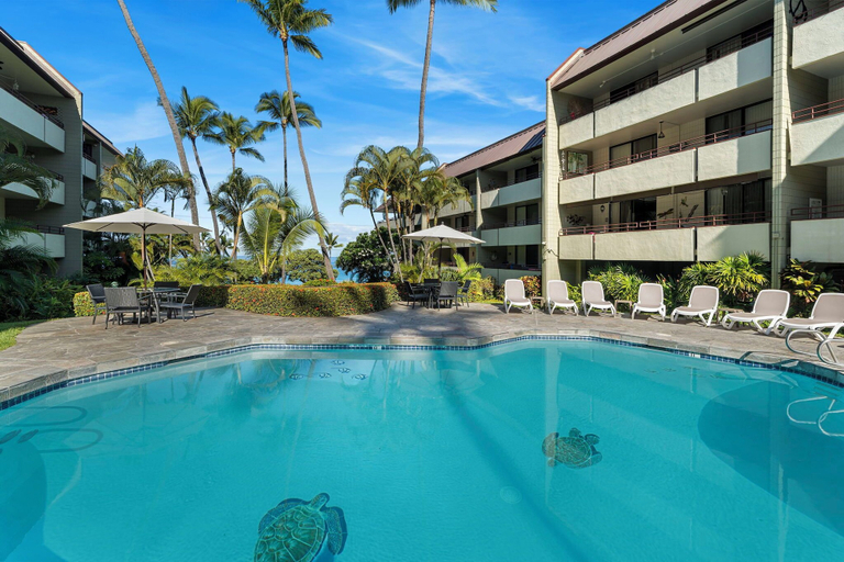 Pool 4, 2br, 2BA Condo Across From Magic Sands Pool, AC, Tennis & Bbqs - Vrkcv, Hawaii