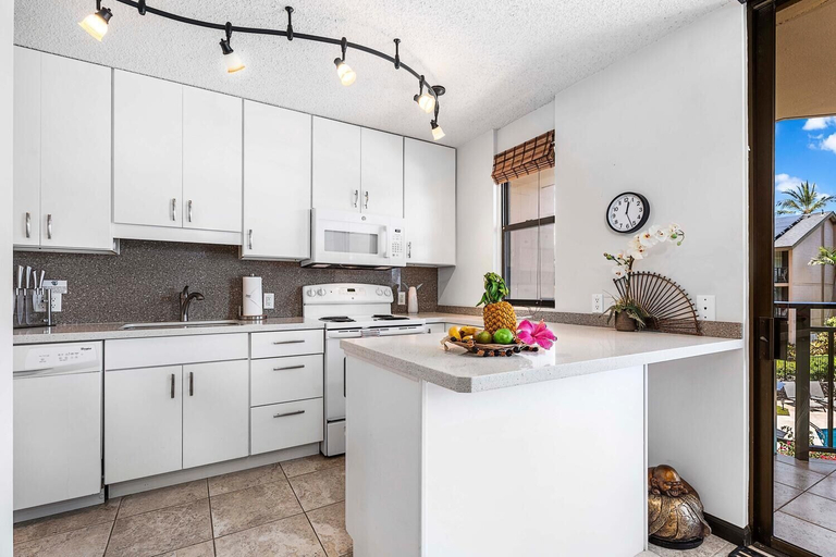 Private kitchen 4, Excellent Ocean View! AC Concierge Included, Hawaii