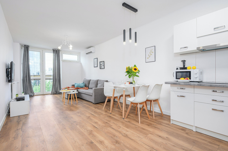 Room 2, ShortStayPoland Jana Pawla B90, Warsaw