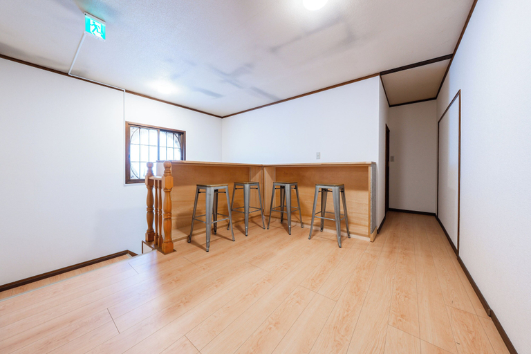 Hallway 4, KING DEER, Higashikagura