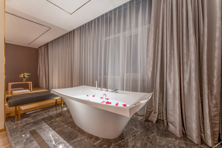 Bathroom 3, Orange Hotel Jining Sishui Economic Development Zone, Jining