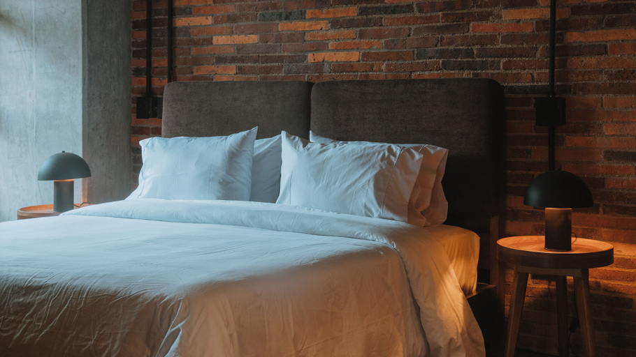 Room 2, Living 10-36 Dieztreintayseis Short & Long Term, Medellín