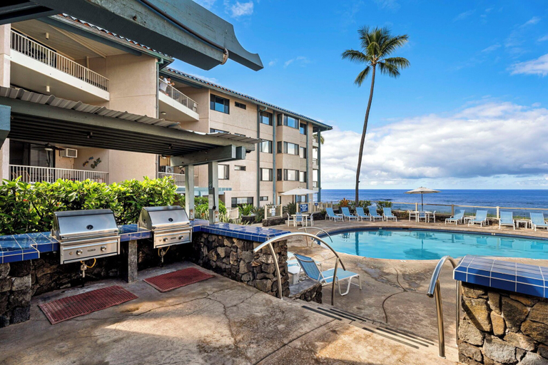 Pool 3, Easy Walk to Town Ocean Front AC & Wifi - Vrkcv, Hawaii