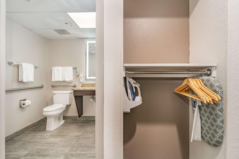 Bathroom 5, Best Western Kernersville, Forsyth