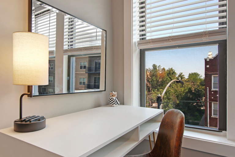 Interior detail 4, 3BR Well-Furnished Apt - Kedzie 3F, Cook