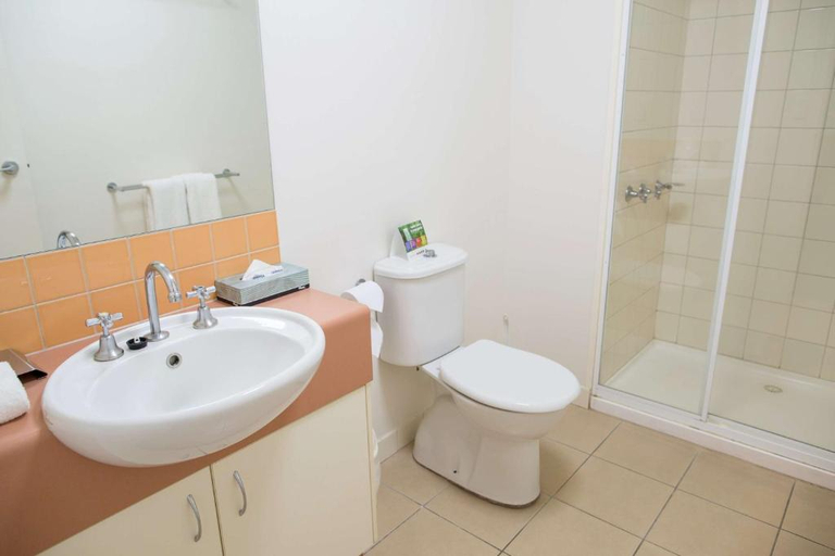 Bathroom 5, Metro Advance Apartments & Hotel, Darwin, Darwin