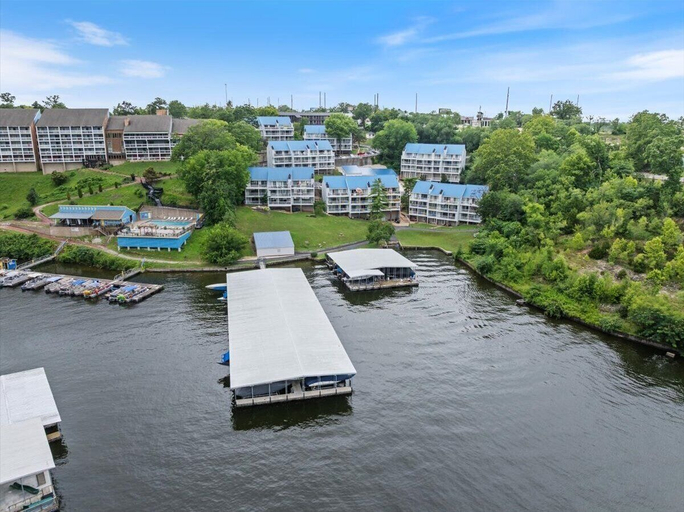 Exterior 4, Cozy Pet-friendly Condo w/ Pool, Camden