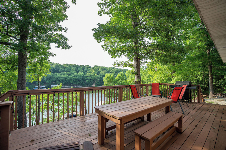 Outdoor dining 2, Lake Cabin & Dock - A True Ozarks Experience!, Morgan