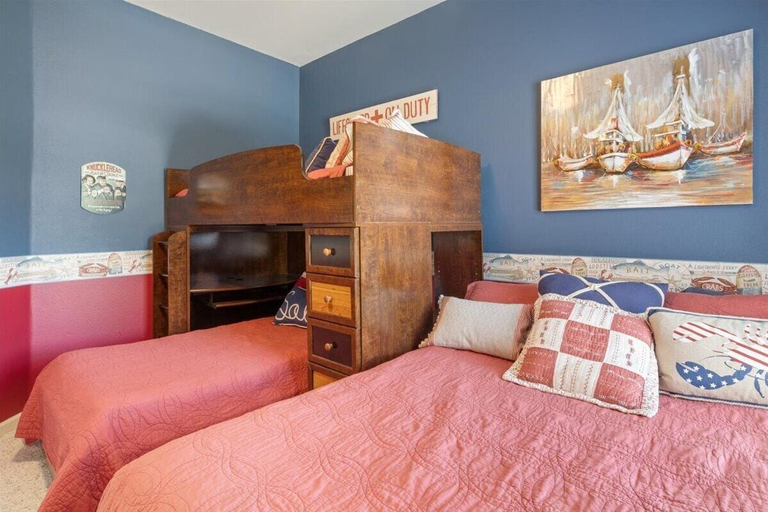 Room 3, Family-friendly Condo w/ 2 Pools & Updated Deck on the 14mm, Camden
