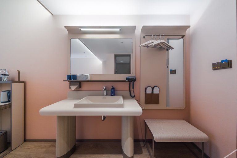 Bathroom 3, Hanting Hotel Langfang Anci Wanda, Langfang