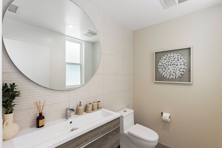 Bathroom 3, Casa Sycamore by Oraklus, Los Angeles