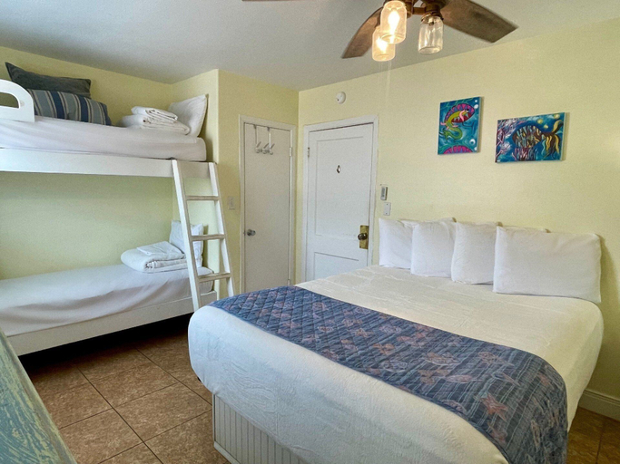 Room, Beachgate Condo Suites And Hotel 121 1 Bedroom Condo, Nueces