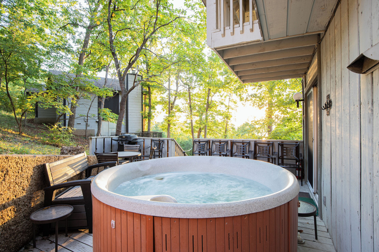 Terrace/patio 3, Great Location, Margaritaville Amenities & Hot Tub, Camden