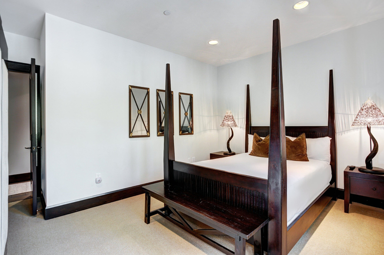 Room 5, Ski-in/ski-out 3br+loft Condo, Bachelor Gulch 3 Bedroom Condo, Eagle