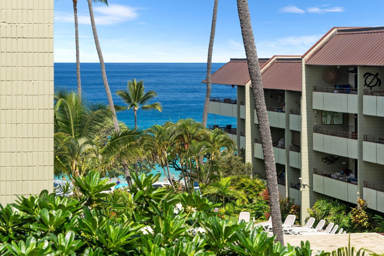 Property grounds 2, 2br, 2BA Condo Across From Magic Sands Pool, AC, Tennis & Bbqs - Vrkcv, Hawaii