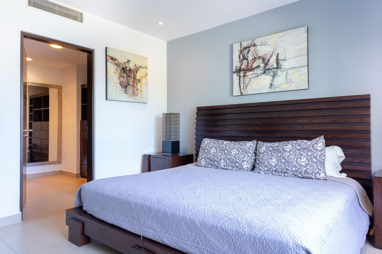 Room 5, Del Viento Vaiven Penthouse 31 2 Bedroom Condo by RedAwning, Cozumel