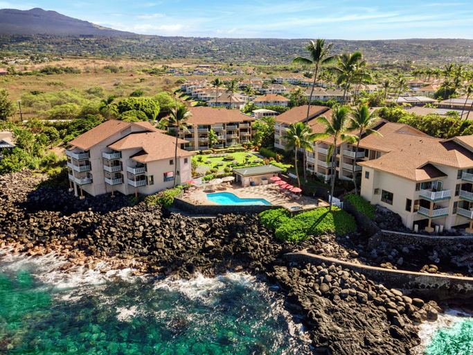 Exterior, Ocean Front Fantastic Views Corner Unit - Vrkcv, Hawaii
