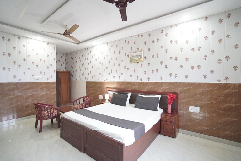 Room 4, NOVA RESORTS, Rae Bareli