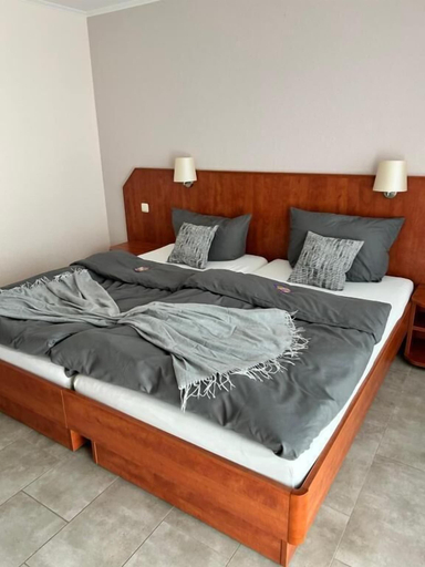 Bedroom 3, Gästehaus Tilly, Göttingen