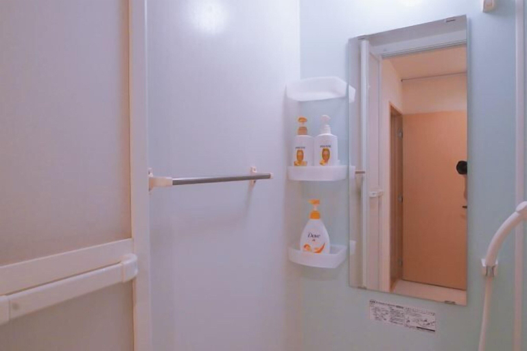 Bathroom 2, Toga hotel, Kita