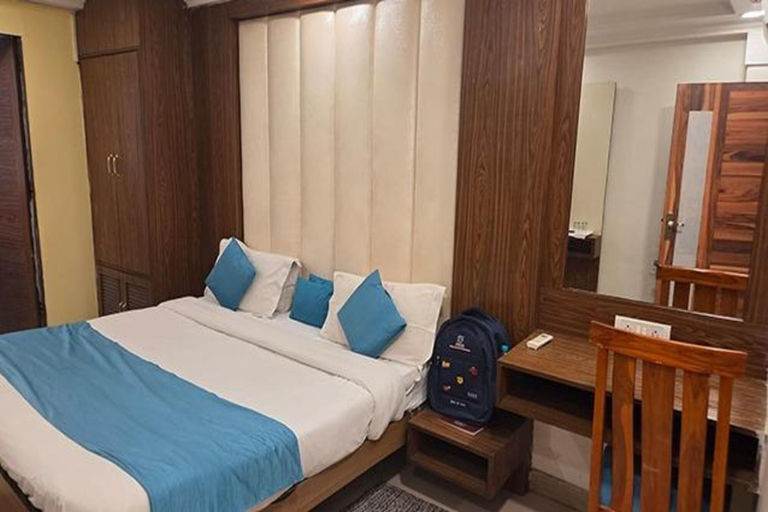 Bedroom 5, Via Red Apple Greater Kailash, Delhi