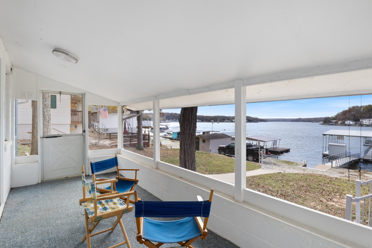 View from room, Sunset & Lake Views, Outdoor Dining & Seats, Morgan