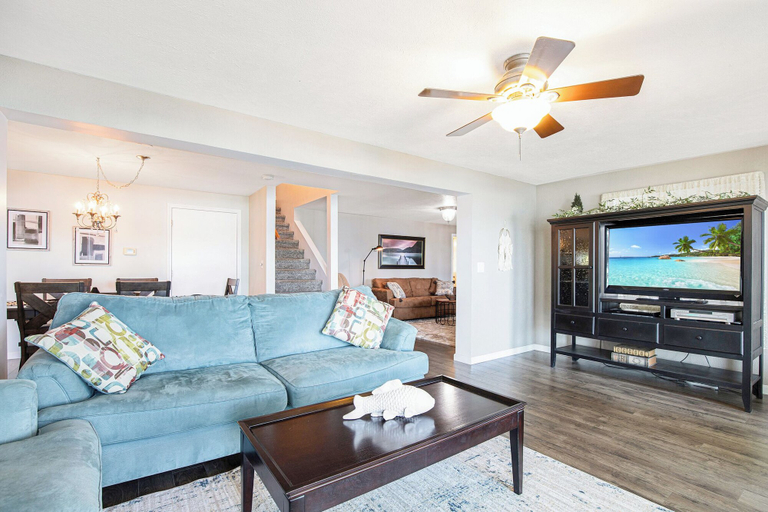 Living area 2, Two Homes, Large Deck, Firepit, Central Location, Camden