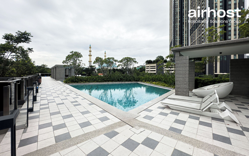 Outdoor pool 5, Met1 Residences Mont Kiara by Airhost, Kuala Lumpur