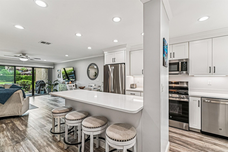 Private kitchen 4, Beachwalk 18d 2 Bedroom Townhouse, Bay