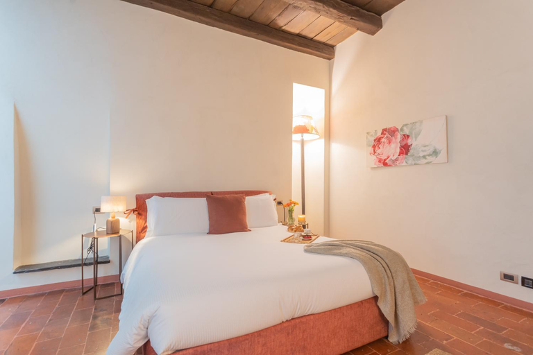 Others 4, Pantero Apartment, Como