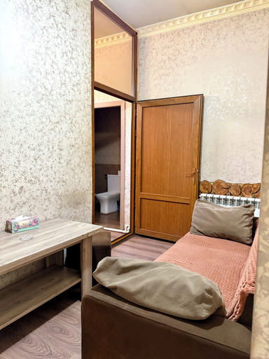 Room 4, Saturn Garden, Yerevan