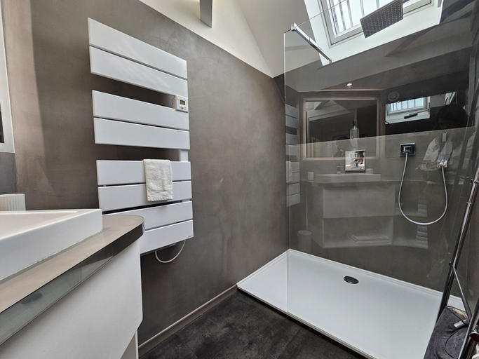 Bathroom 5, La Maison V.H., Appartements d'Hôtes, Aube