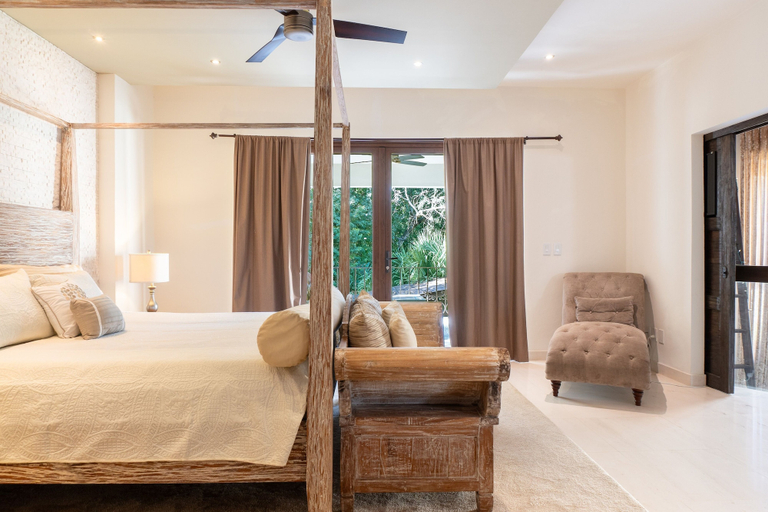 Room 4, Uxmal 5 Bedroom Villa by RedAwning, Cozumel