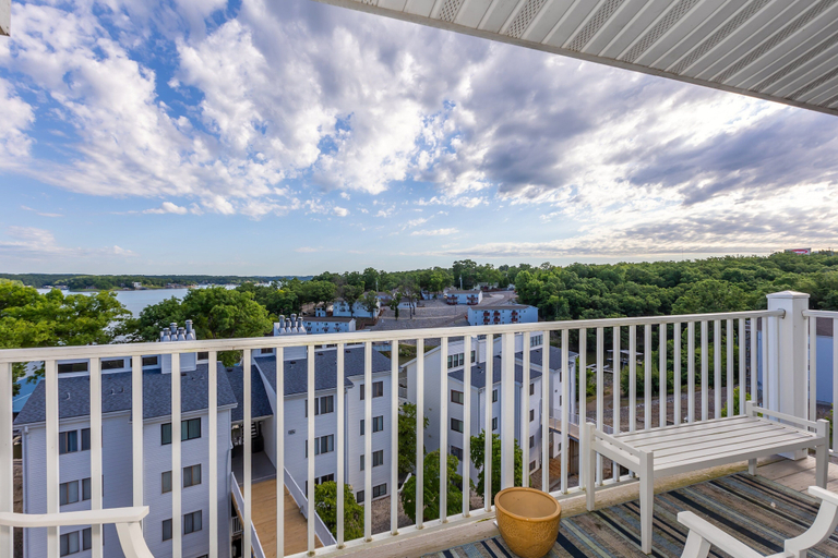 View from room 4, 3 Bedroom Osage Beach Condo w/ Pool & Main Channel Views, Camden