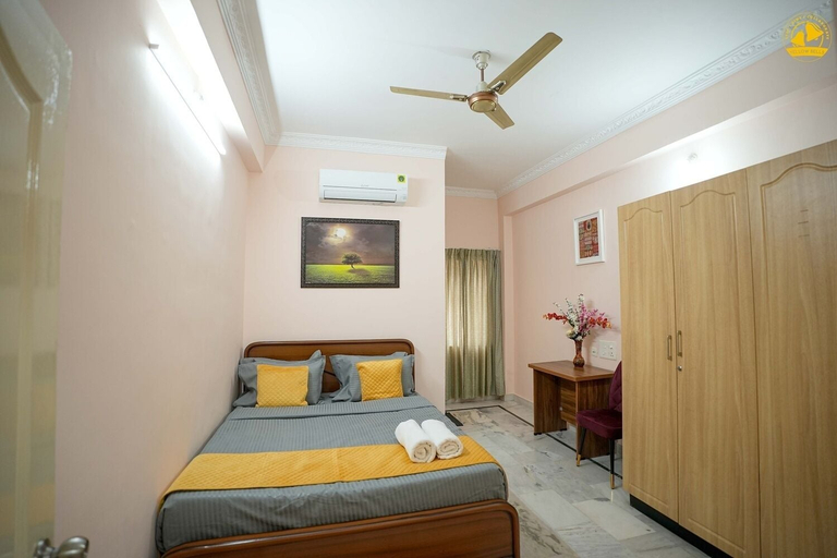 Room 5, Yellow Bells Serviced Apartments Gachibowli, Hyderabad