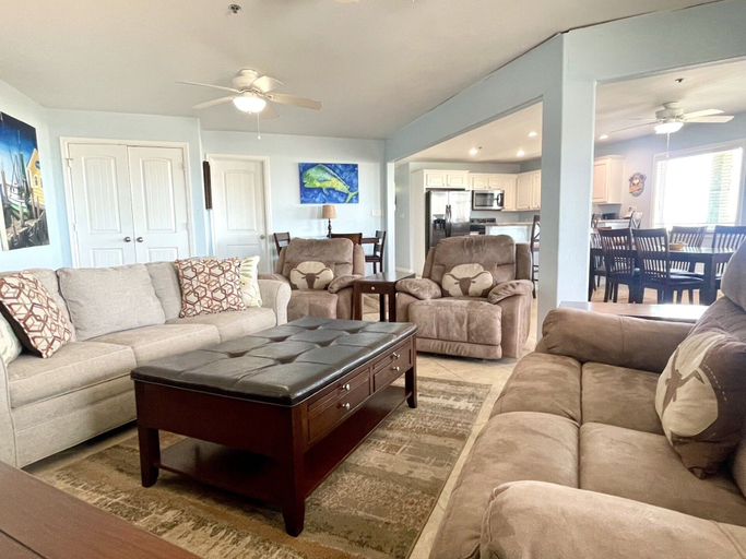 Living area 2, Beachgate Condo Suites And Hotel 531+532a+532b 3 Bedroom Condo, Nueces