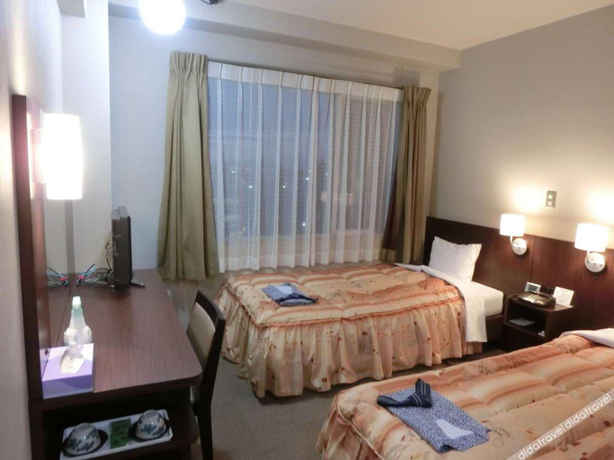Bedroom 2, Goi Capital Hotel, Ichihara