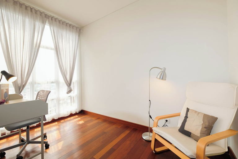 Room 4, Boho Touch 2Br Apartment With Extra Room At Lucky Tower Residence, Jakarta Barat
