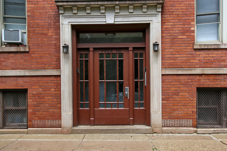 Front of property, Chic 2BR Apt - Roscoe 1, Cook