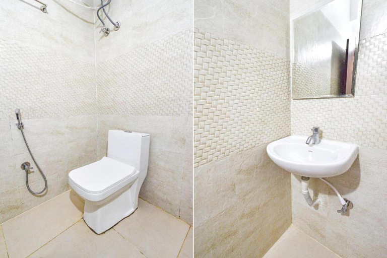 Bathroom, Hotel Urban Stayz - HITEC City, Hyderabad
