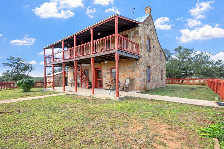 Exterior 2, Stein Haus Ranch 4 Bedroom Home by RedAwning, Llano