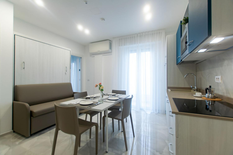 Others 5, Residence Flow-R, Rimini