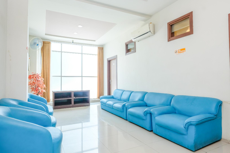 Public Area 3, RedDoorz @ Panglima Sudirman Surabaya, Surabaya