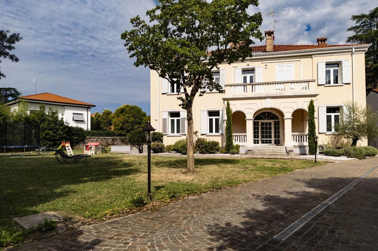 Front of property 2, La Finestra sul Corso Gorizia, Gorizia