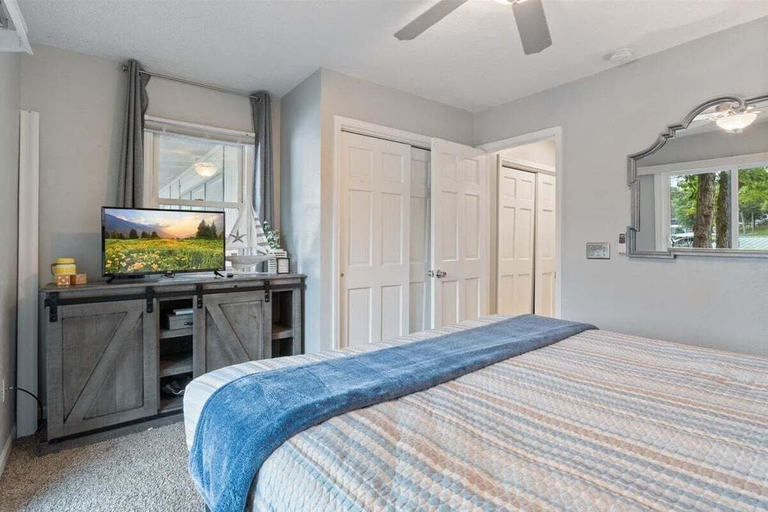 Room 4, Game Room, Dock Life, Fire Pit & Hot Tub!, Camden