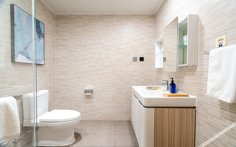 Bathroom 3, Starway Hotel Qingdao West Coast Expo City, Qingdao